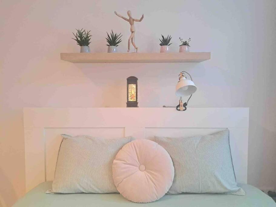 Cute Studio In Old Town Братислава Екстер'єр фото